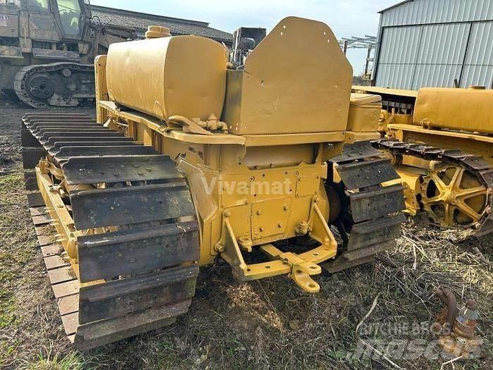 CAT D4 - Telaketjupuskutraktorit