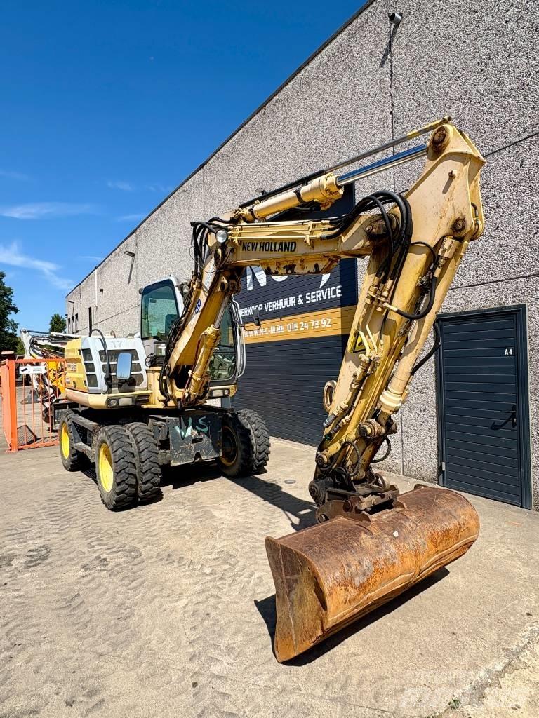 New Holland MH 2.6 Pyöräkaivukoneet