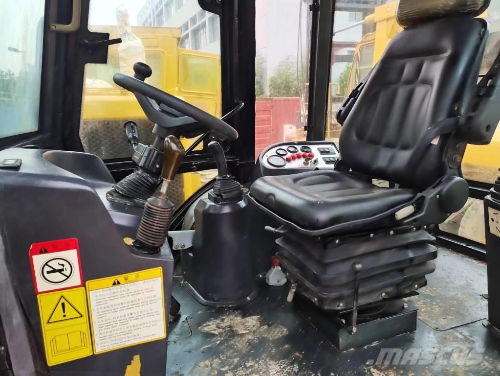 CAT 420F Kaivurikuormaajat
