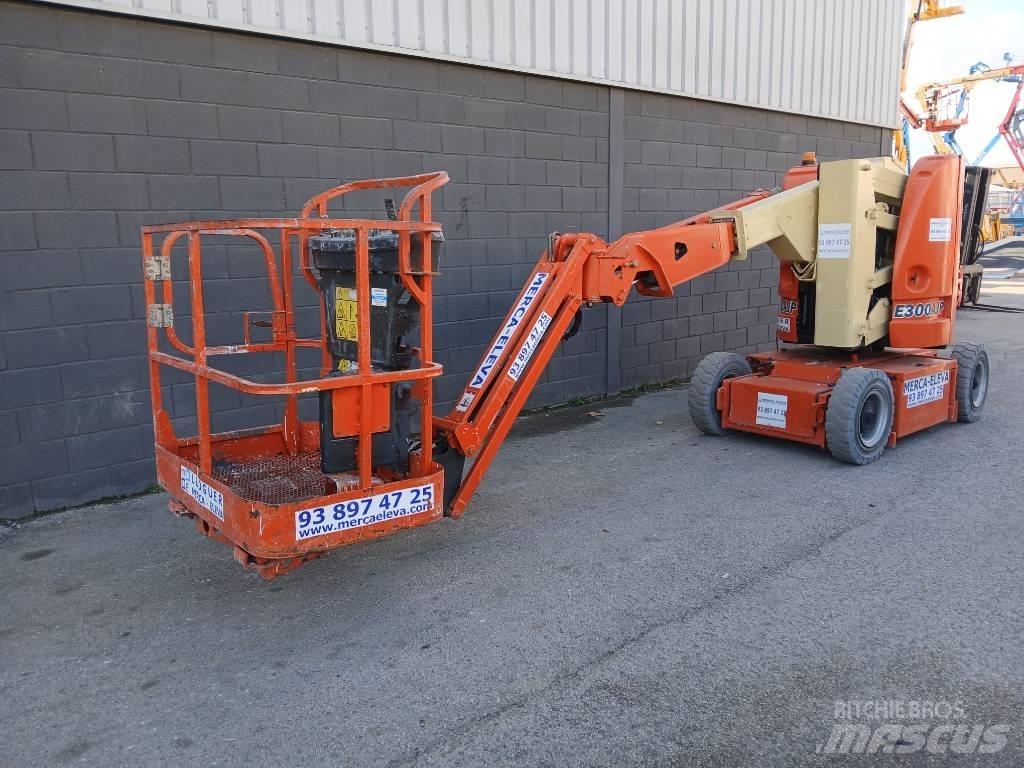 JLG E300AJP Kuukulkijat