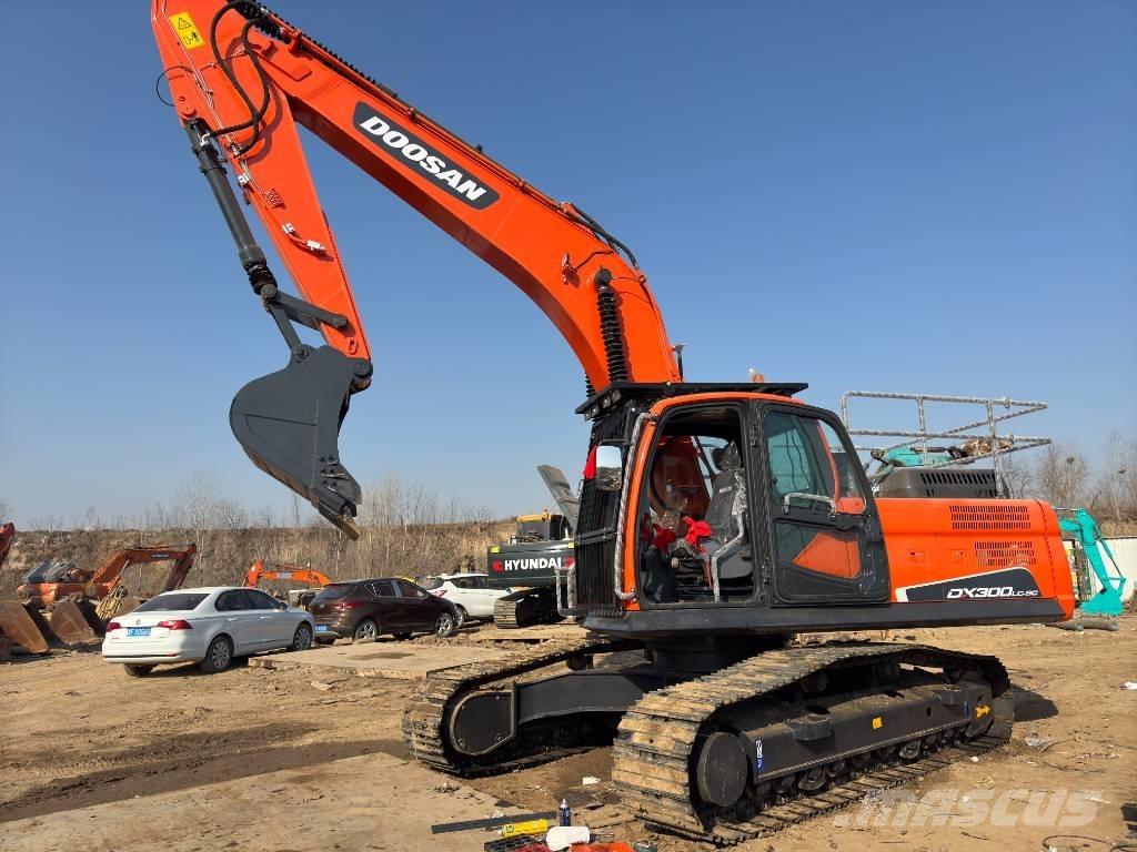 Doosan DX300 Telakaivukoneet