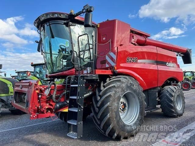 Case IH AF 8240 Leikkuupuimurit