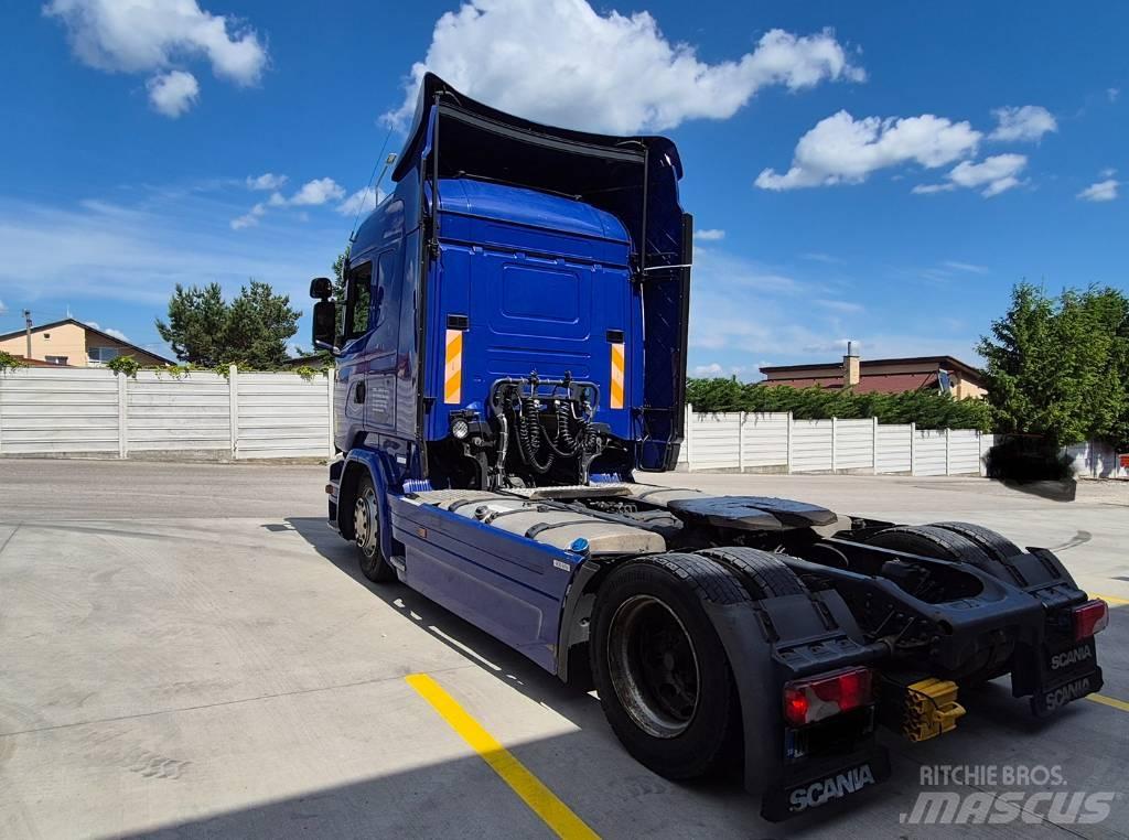 Scania R 450 Vetopöytäautot