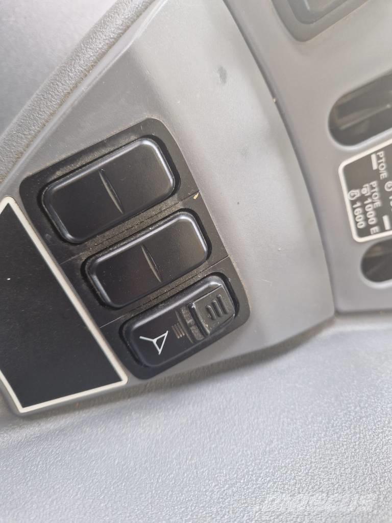 Kubota M7132 KVT Traktorit