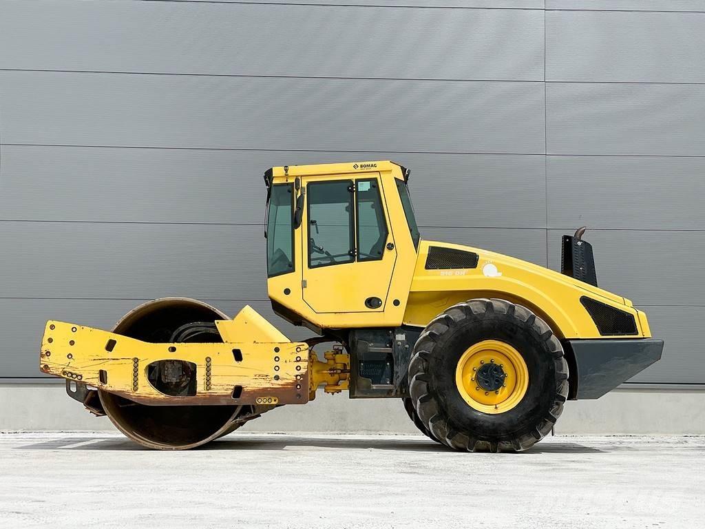 Bomag BW 216 DH-4i Yksivalssijyrät