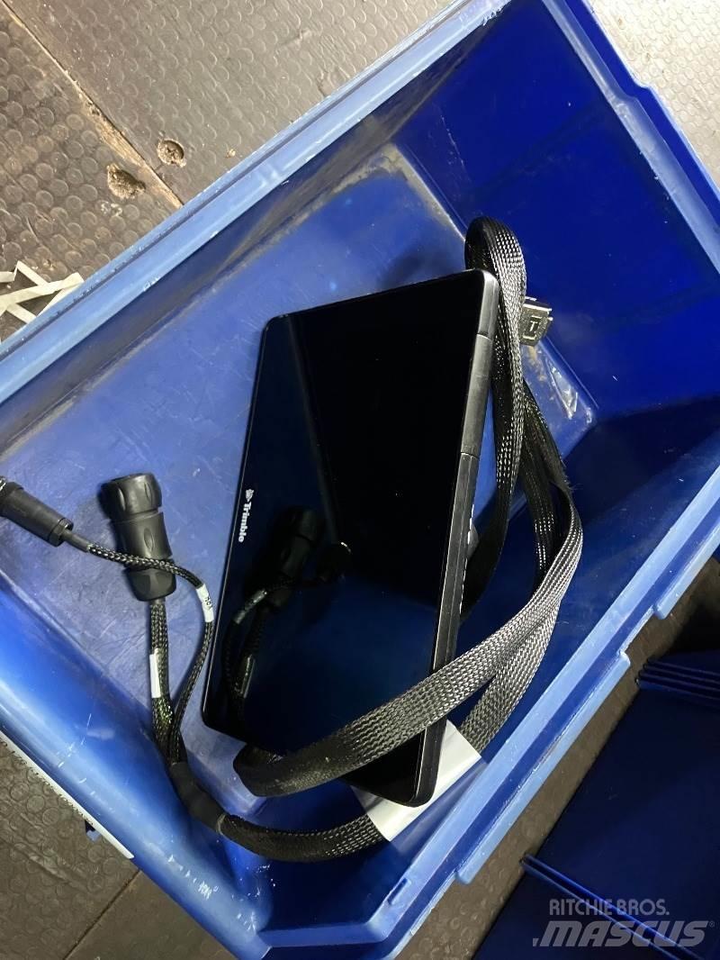 Trimble GFX 750 Lisävarusteet ja komponentit