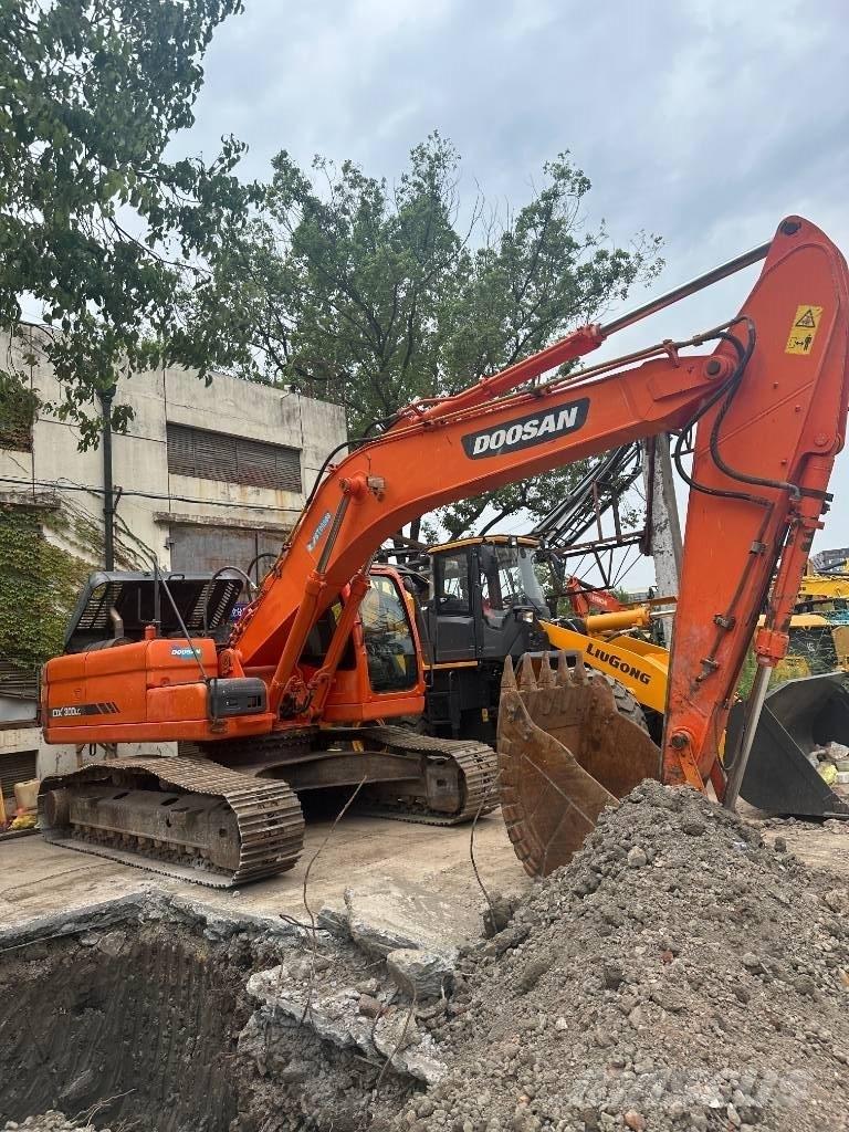 Doosan DX300 Telakaivukoneet