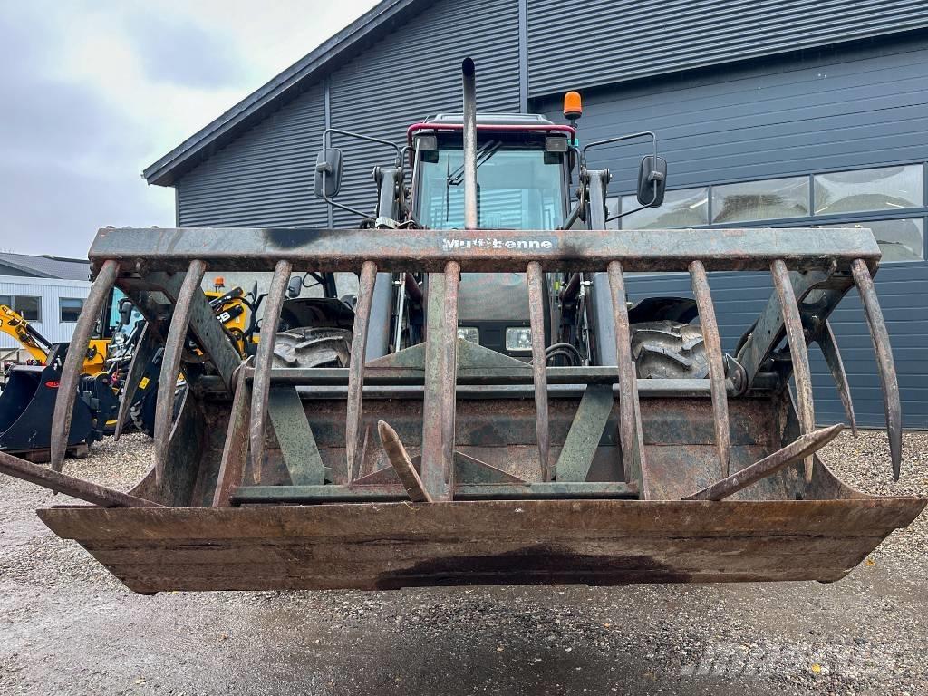 Valtra 900 Traktorit