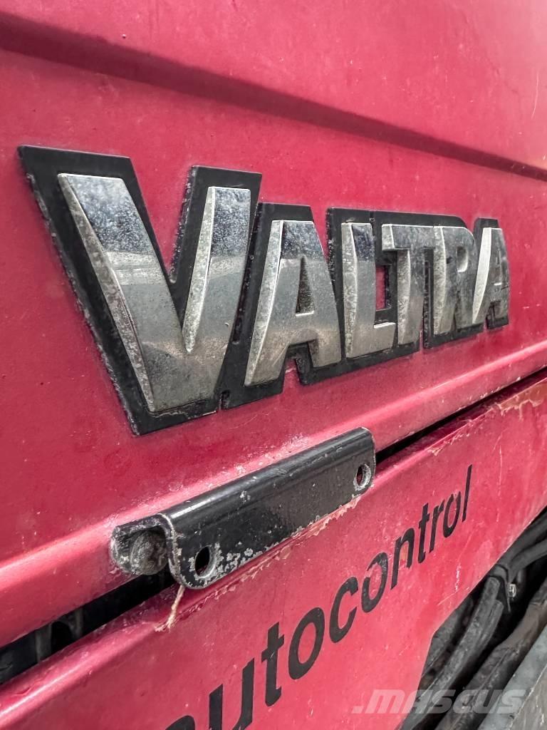 Valtra 900 Traktorit