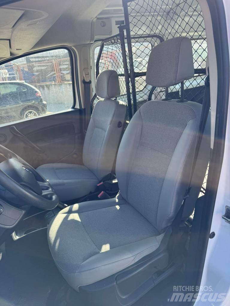 Renault Kangoo Jakeluautot