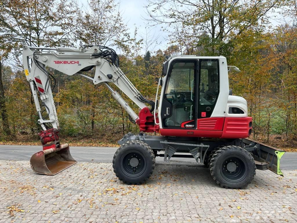 Takeuchi TB 295 W Pyöräkaivukoneet