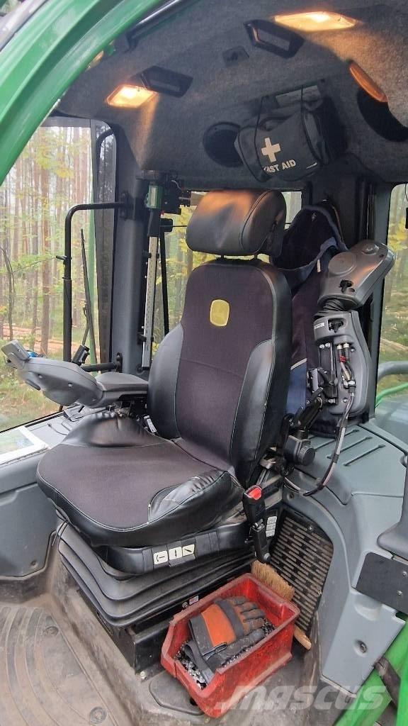 John Deere 1170G Harvesterit