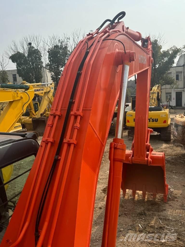 Hitachi ZX 240 Telakaivukoneet