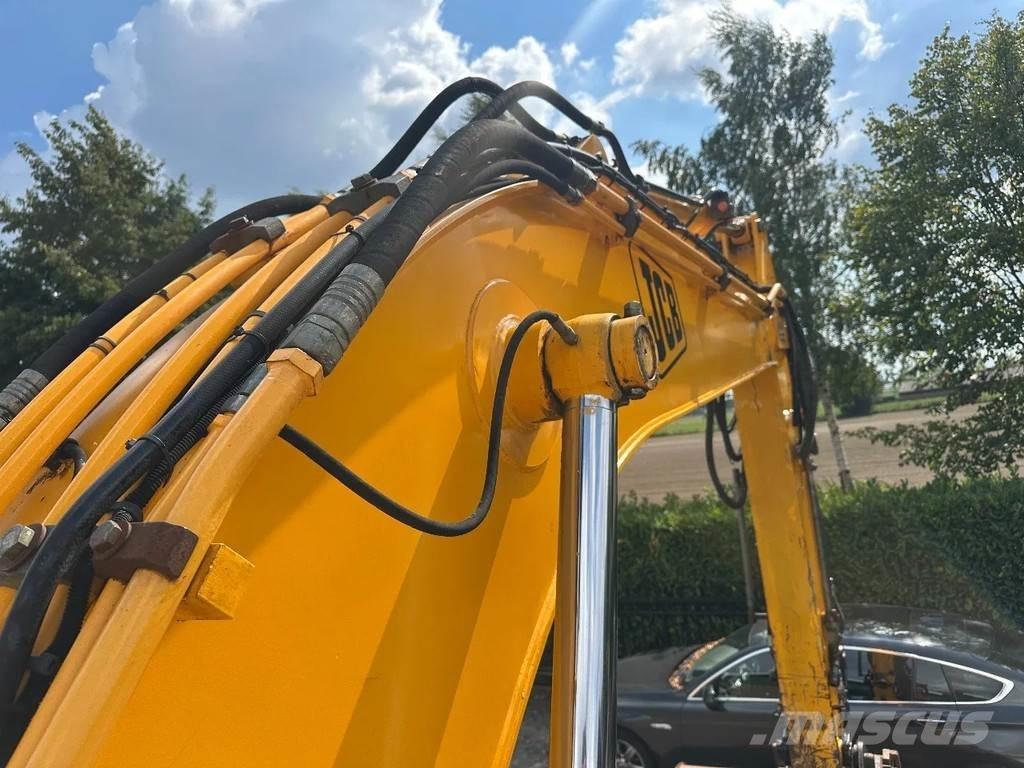 JCB JS190 LC Telakaivukoneet