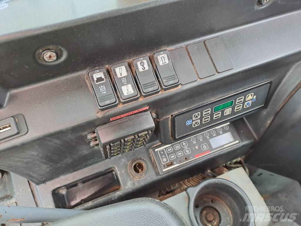 Takeuchi TB2150 Telakaivukoneet