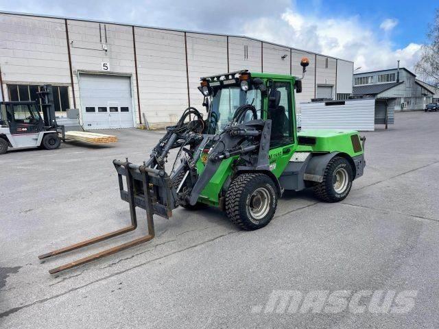 LM Trac 486 Taajamatraktorit
