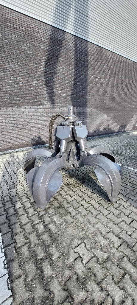 Fuchs 600L Grijper Kourat