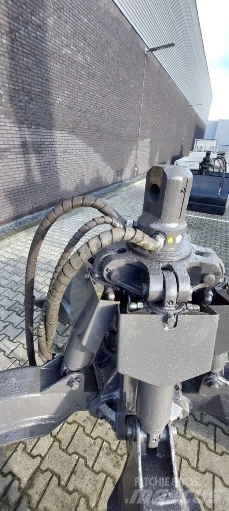 Fuchs 600L Grijper Kourat