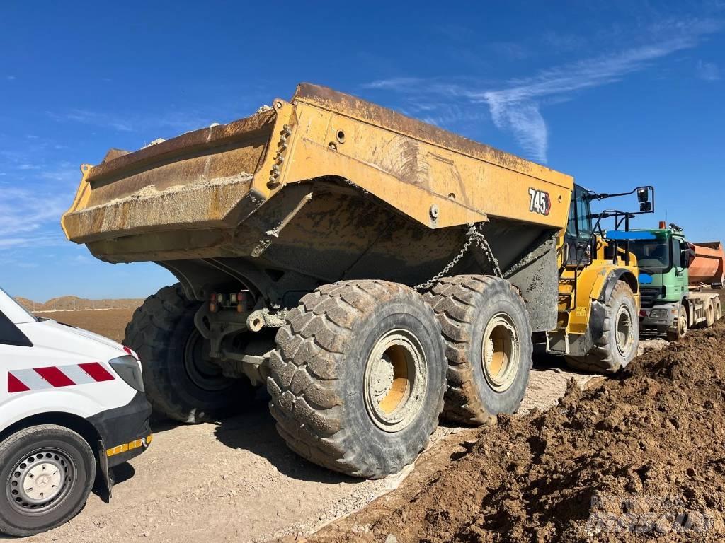 CAT 745 Dumpperit