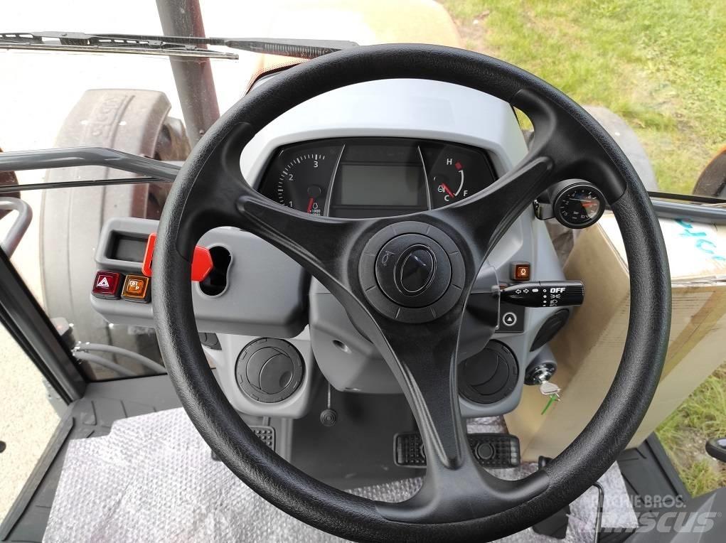 Kubota M4073 Traktorit
