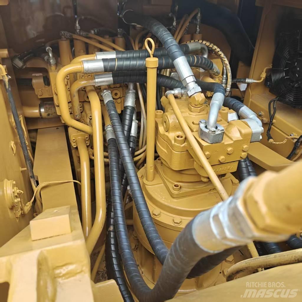 CAT 326DL Telakaivukoneet