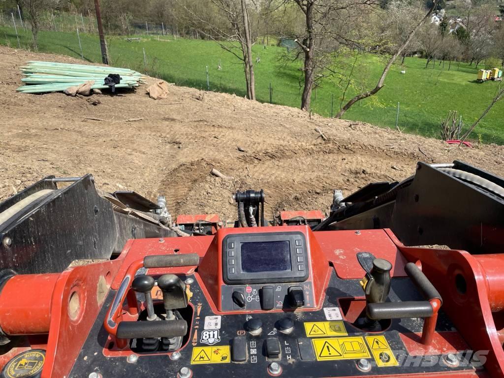 Ditch Witch SK 3000 Telakuormaajat