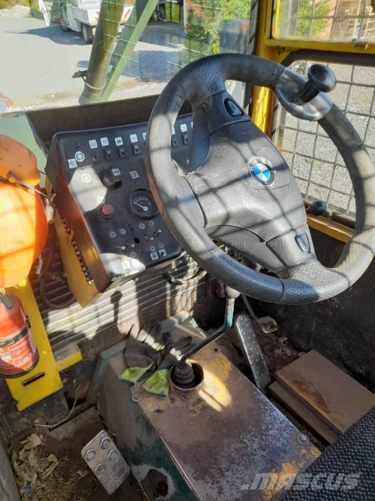 LKT 81 TURBO Juontokoneet