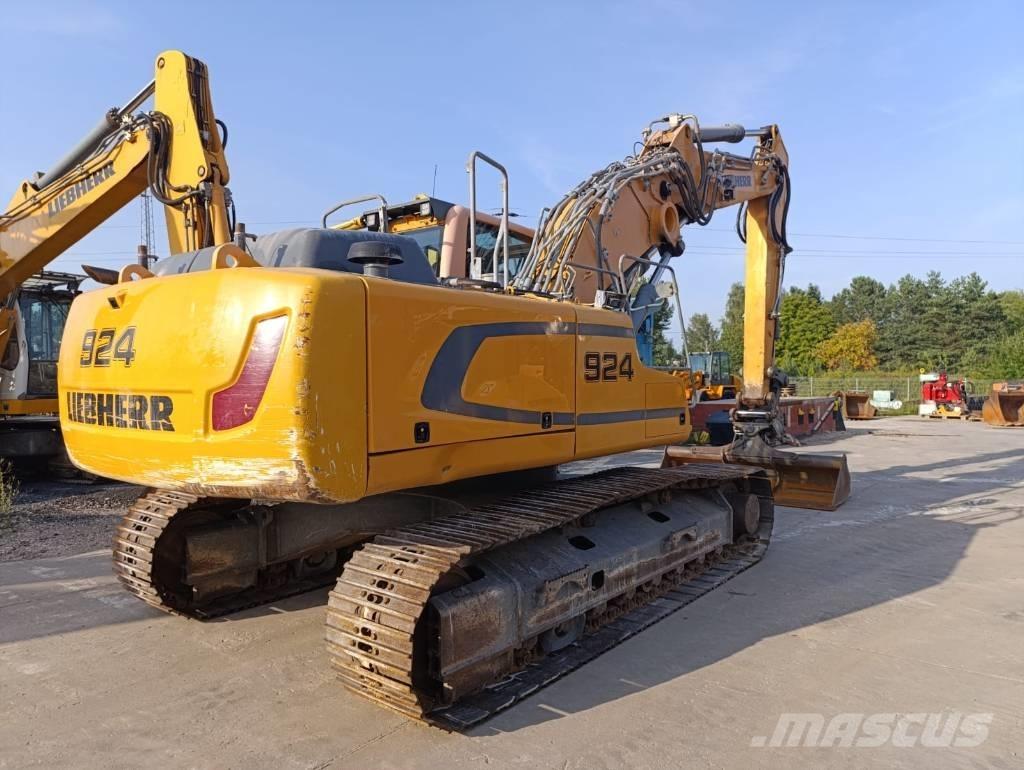 Liebherr R924LC Telakaivukoneet