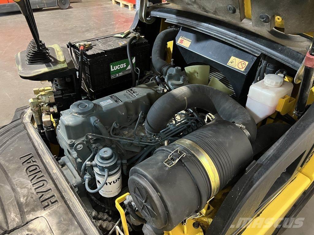 Hyundai 33D-7 Dieseltrukit