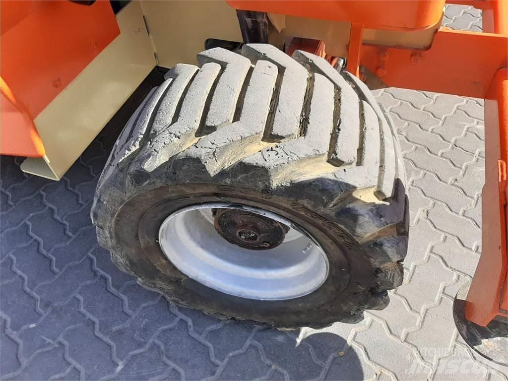 JLG 4394RT Saksilavat