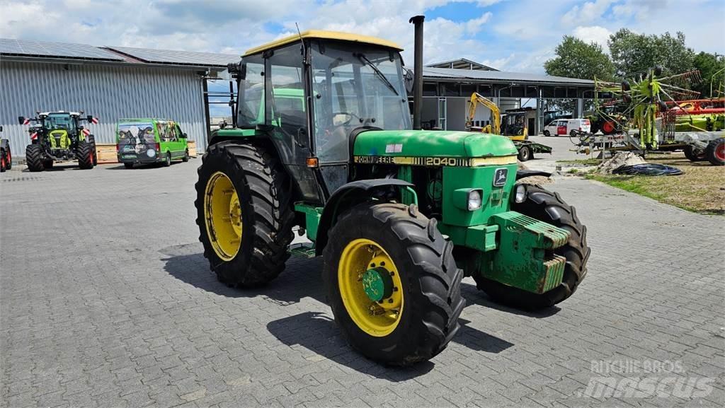 John Deere 2040A Traktorit