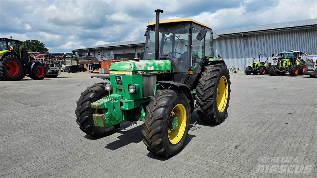 John Deere 2040A Traktorit