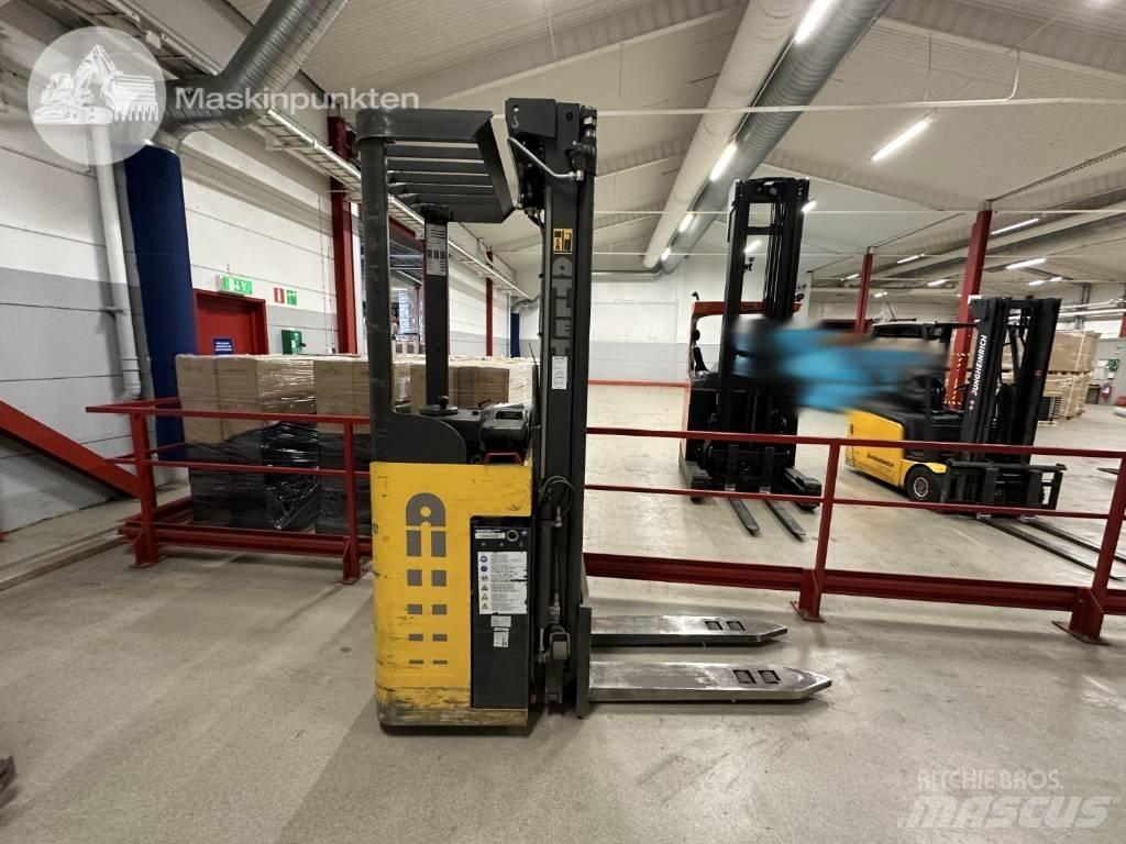 Atlet 160 SD TFV Ajettavat pinoamisvaunut