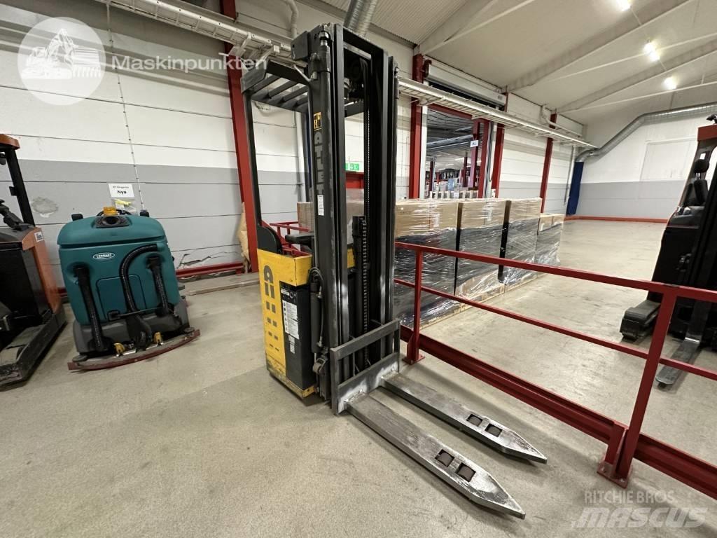 Atlet 160 SD TFV Ajettavat pinoamisvaunut