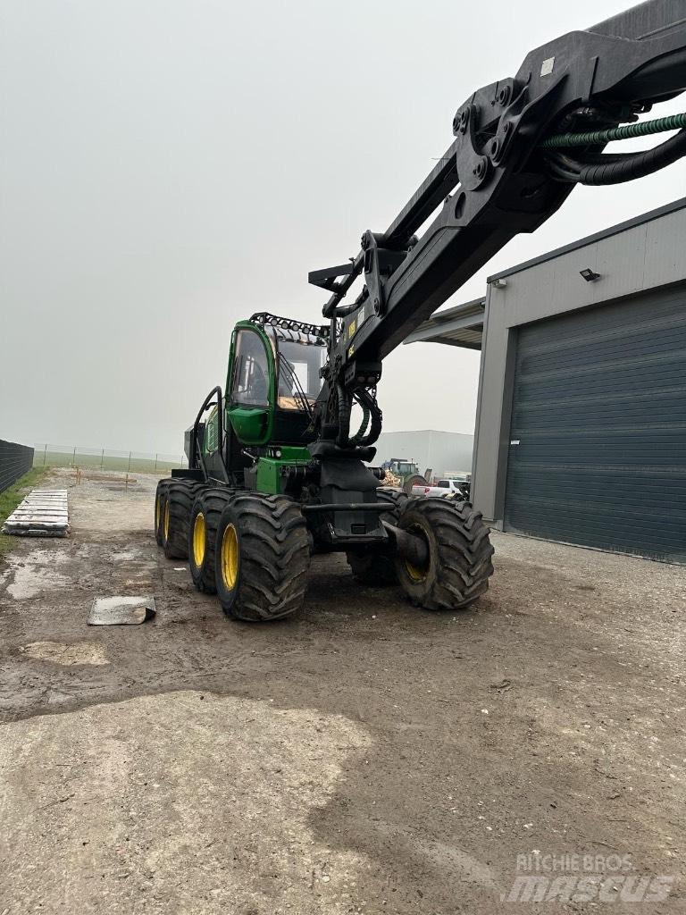 John Deere 1270 G Harvesterit