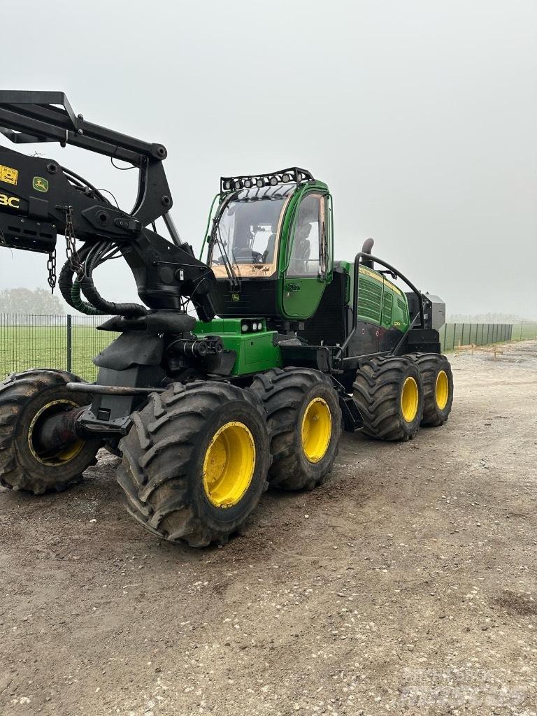 John Deere 1270 G Harvesterit