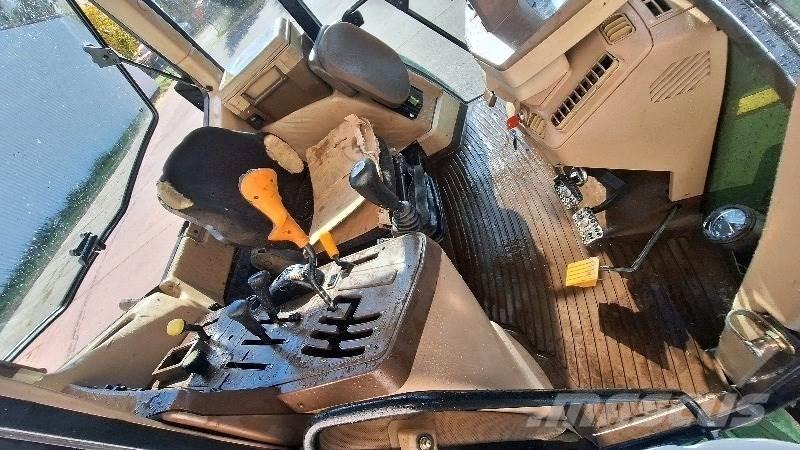 John Deere 6310 Traktorit