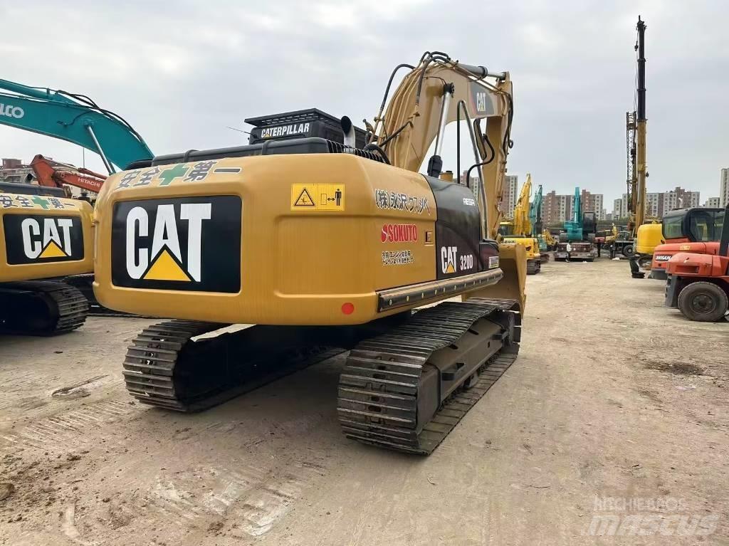 CAT 320 D Telakaivukoneet