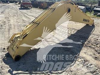 Komatsu PC200 Puomit