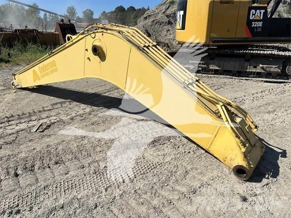 Komatsu PC200 Puomit