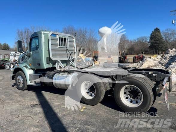 Peterbilt 567 Vetopöytäautot