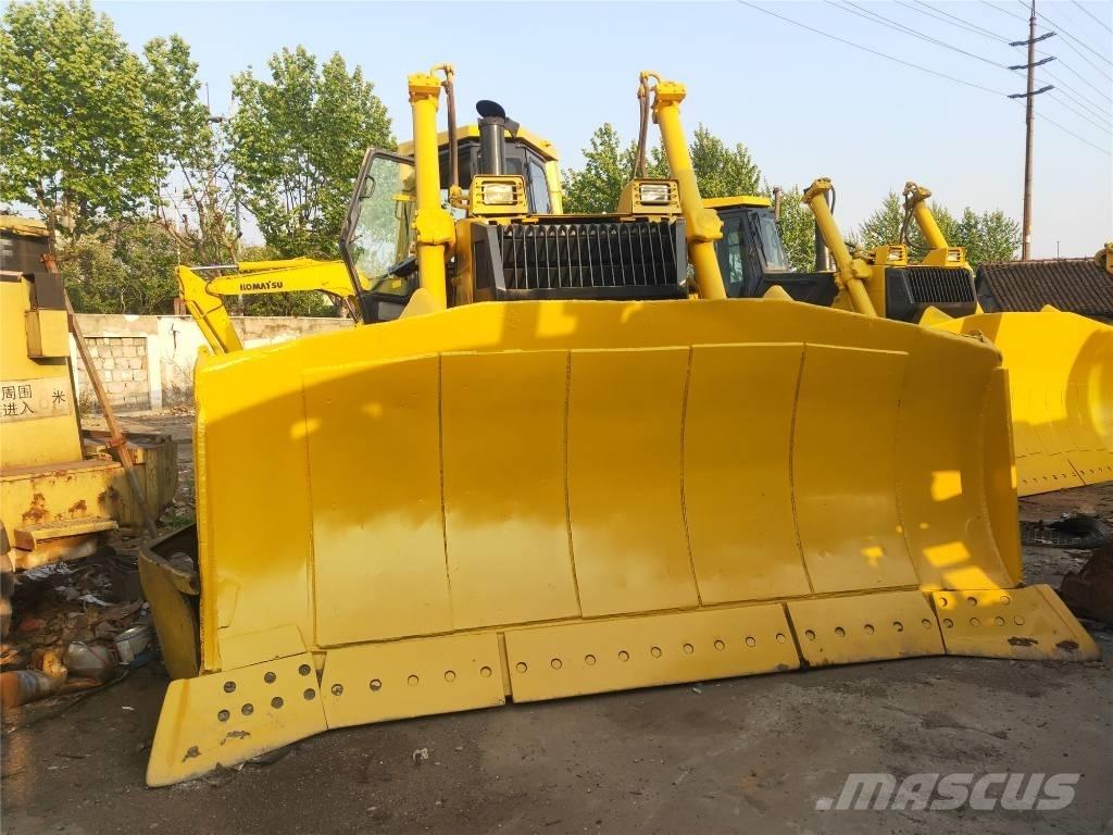 Komatsu D155AX-5 Telaketjupuskutraktorit