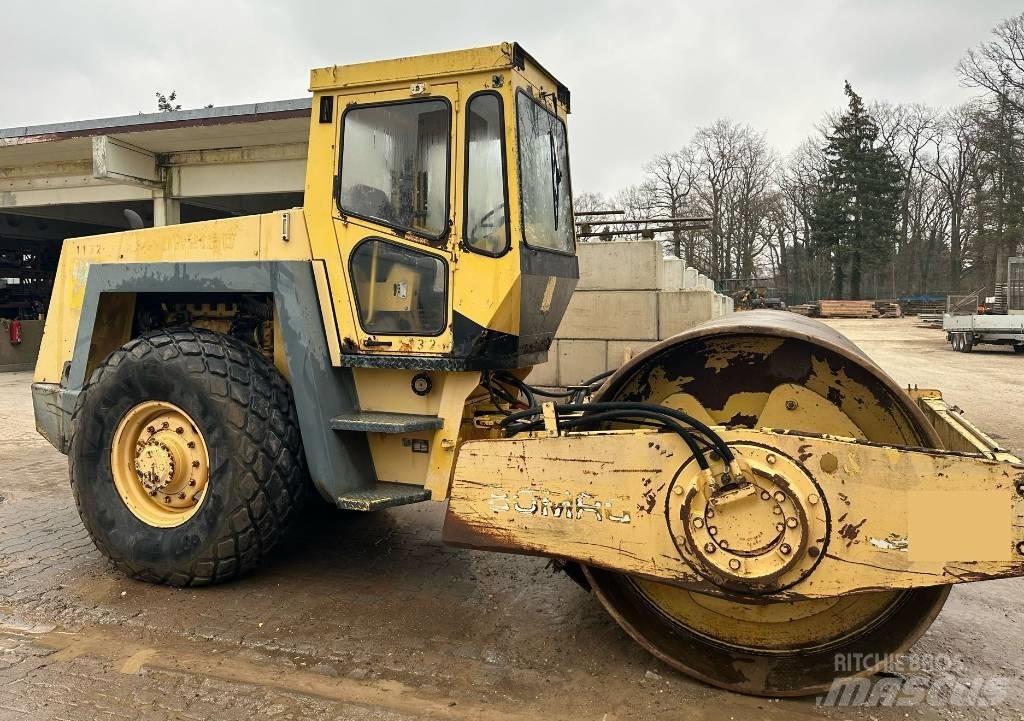 Bomag BW 213 D Yksivalssijyrät