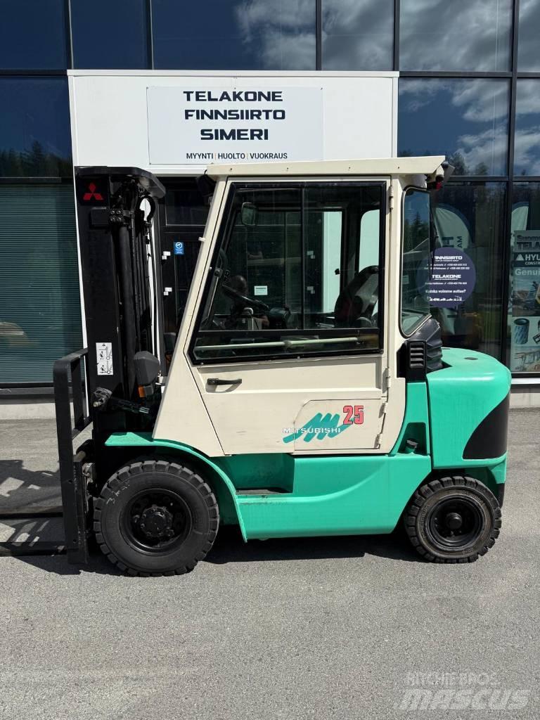 Mitsubishi FD 25 K Dieseltrukit