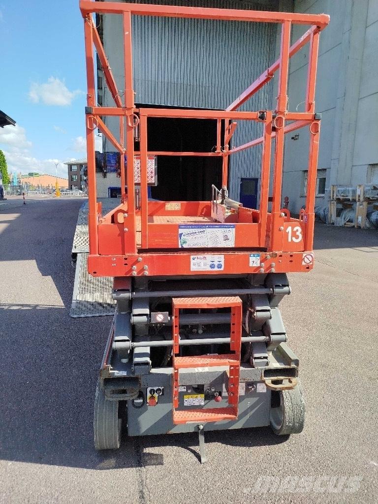 SkyJack SJ 4626 Saksilavat
