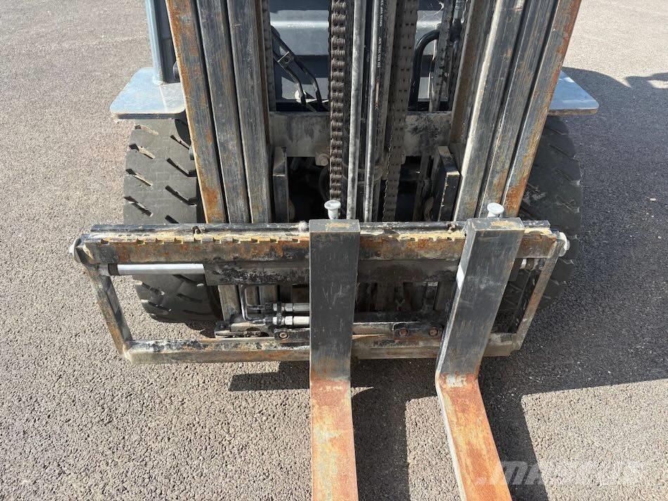 Toyota 8 FDF 25 Dieseltrukit