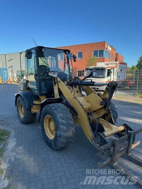 CAT 908 H Pyöräkuormaajat