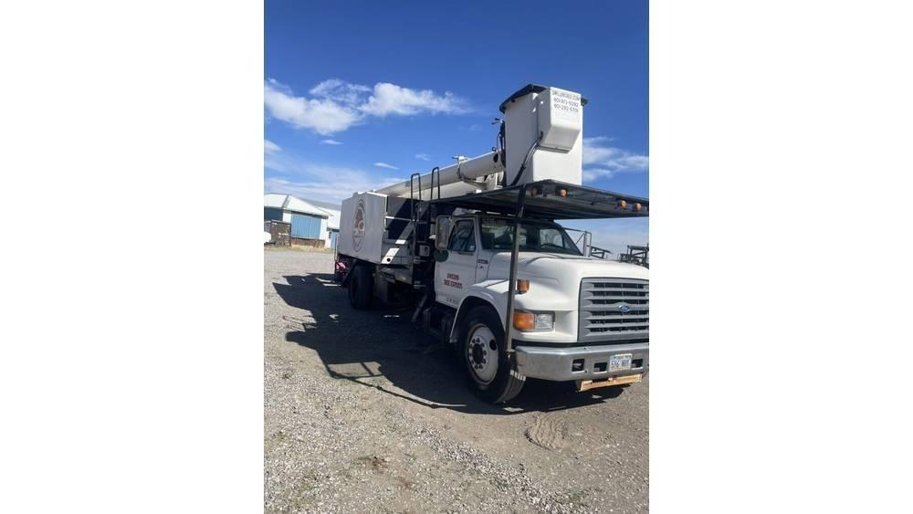 Ford F 7000 Nostolava-autot