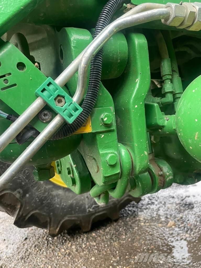 John Deere 6145R Traktorit