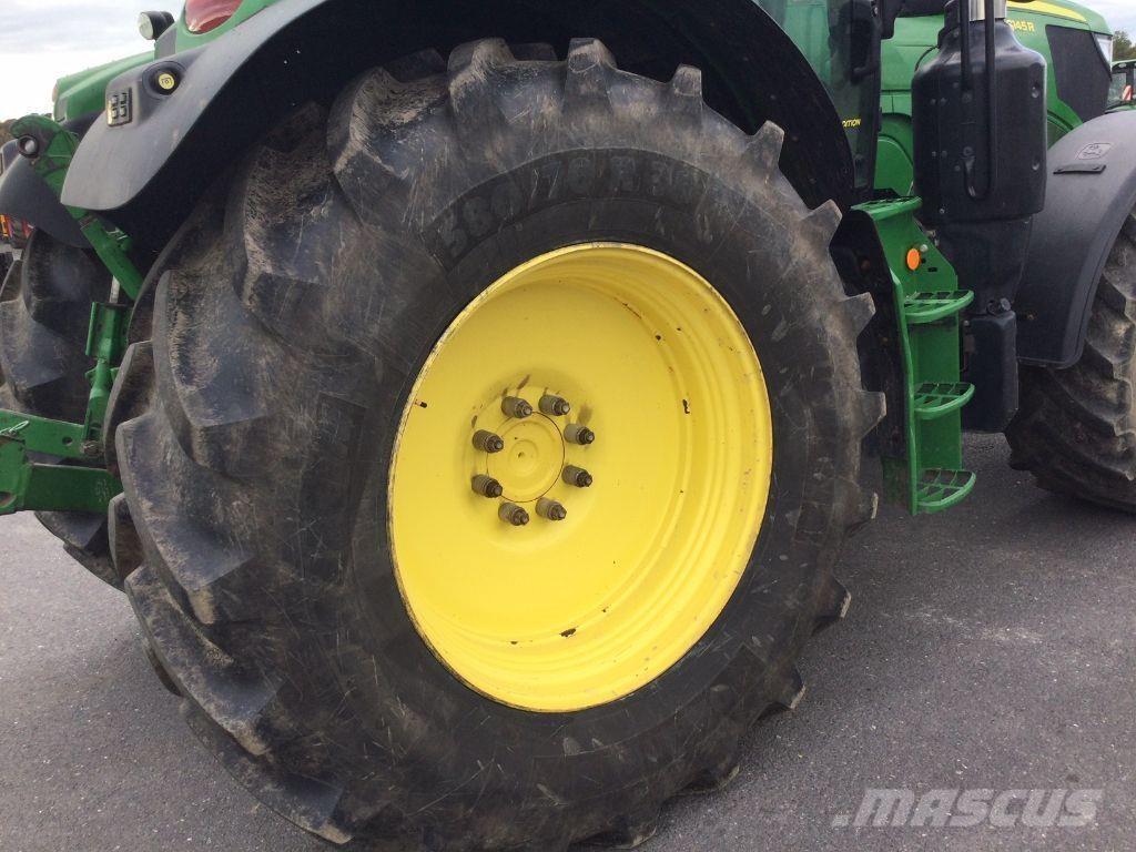 John Deere 6145R Traktorit